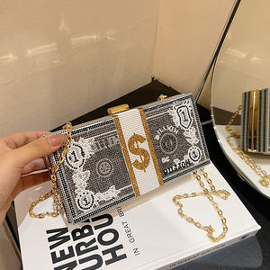 Sac à main élégant pour femme en PU. Avec décoration en chaîne. Sac à main de luxe de créateur. - Product Image 4