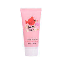 Nouveau design fête des mères 200ml gel douche 40ml lotion pour le corps bain spa cadeau ensemble avec lime à ongles eva puff