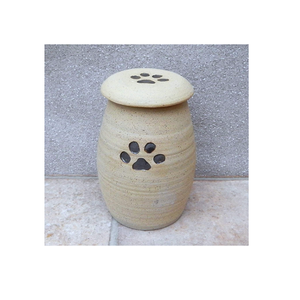 Urna de Mármol para Mascotas Más Vendida, Diseño Personalizable con Huella de Pata, Estilo Americano, Duradera, Hecha de Madera, Metal y Latón - Product Image 1