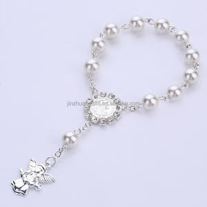 Pulsera de Rosario de Perlas Sintéticas de 8 mm con Cruz y Colgante de Ángel, Recuerdo para Invitados de Baby Shower, Recuerdo de Fiesta - Product Image 6