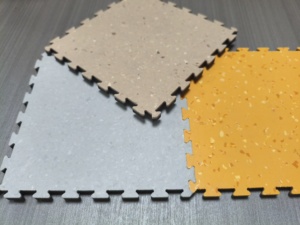 Piastrelle Acustiche in PVC Senza Colla di Grado T, Best Seller, Resistenti all'Abrasione, per Garage e Industria - Product Image 1