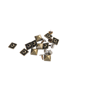 Tùy Chỉnh Tự Làm Vành Đai Giày Túi May Mặc Trang Trí Phụ Kiện Kim Tự Tháp Vuông Đinh Tán Đinh Tán Phẳng Kim Loại Kẽm Hợp Kim Ren Punk Phong Cách Nút - Product Image 6