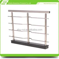 Système de main courantes d'escalier en aluminium moderne avec finition anodisée, balustrades et mains courantes résistantes à l'eau