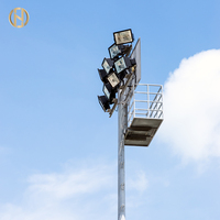 Poteaux de lampadaires tubulaires en acier polygonal Futao avec plateforme et échelle d'accès pour terrain de basketball 15m-50m