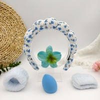 Bloemenprint Cloud Hoofdband Spa Set, Bloemen Haarspeld, Polsbandjes en Beauty Spons, Schattig Skincare Accessoire Set voor Dames