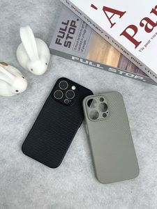 Coque en <span class=keywords><strong>TPU</strong></span> souple à rayures en fibre de carbone de 0.8mm d'épaisseur pour iPhone 16 Pro Max 15 Pro 13-Comprend un protecteur de caméra Ice Sensation Phone - Product Image 6