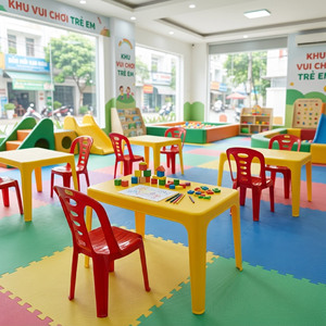Table pour enfants en plastique PP durable, bureau d'étude pour enfants, table d'apprentissage légère et empilable pour tout-petits, table d'activités extérieures moderne - Product Image 6