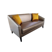 Kompaktes Wohnzimmer Apartment Loungebereich Breite Armlehne Zweisitzer Möbel Hotel Lobby Dekor Gepolstertes PU-Leder Zweisitzer-Sofa