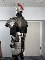 Manteau de Trench Lamellaire Noir et Argenté pour Homme, Style Général Chinois Ancien, avec Plume Rouge et Casque, Matériaux Fonctionnels pour Reconstitutions Historiques