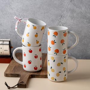 Tasses en céramique Carnaval des fruits d'été, porcelaine 400 ml, compatibles lave-vaisselle et micro-ondes, motifs citron et <span class=keywords><strong>pomme</strong></span>, tasses à café réutilisables pour la <span class=keywords><strong>maison</strong></span> - Product Image 1