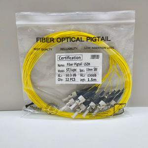 Pigtail de Fibra Óptica LSZH de Bajo Humo y Cero Halógenos ST/UPC de 12 Hilos Monomodo, 0.9mm, 1.5M para Empalmes ODF FTTH - Product Image 2