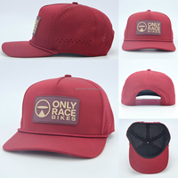 Casquette de baseball imperméable à 5 panneaux avec logo personnalisé en PVC découpé au laser, perforée, pour le sport et le golf en extérieur