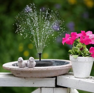Fontaine solaire en plastique pour bain d'oiseaux avec lumière et pompe - Étanchéité IP65, écologique, pour la décoration de piscines et de jardins extérieurs - Product Image 6