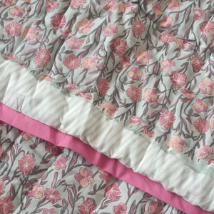 Algodón indio estilo bohemio hecho a mano Jaipuri bloque estampado edredón impreso Reversible Razai Algodón hecho a mano Floral edredón - Product Image 1