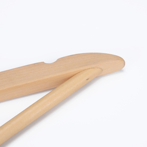 高品质防盗衣架酒店木制衣架带防盗环 - Product Image 6