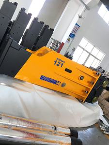 Martillo Hidráulico SB 121 de Calidad Premium, Tipo Caja, para Excavadoras de 28-35 Toneladas, Diámetro de Cincel de 155 mm, 1 Año de Garantía - Product Image 4