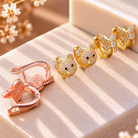 Lot de 3 paires de boucles d'oreilles créoles Huggie en laiton plaqué or 18 carats avec zircone cubique, motifs trèfle, ours et papillon, bijoux pour femme, vente en gros, OEM, personnalisable
