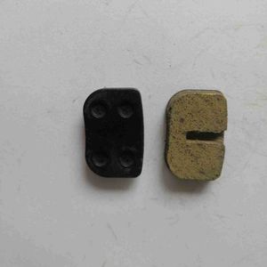 Système de freinage avant de voiture de sport haut de gamme, plaquettes et disques de frein en métal NAO neufs, état d'usure - Product Image 3