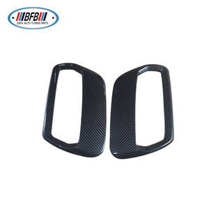 2 PCS Évent de capot de voiture en fibre de carbone véritable pour les nouveaux évents de capot Mustang 2018-2021 - Product Image 2