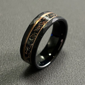 خاتم الزفاف الكلاسيكي للرجال من ألين ، نيزك ورقة الذهب المسحوق ، مع تطعيم الحجر الرملي الأزرق ، نمط الذهب الوردي - Product Image 6