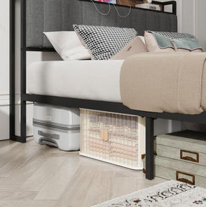 โครงเตียงนุ่มปรับได้ขนาดควีนไซส์/คิงไซส์ รุ่นโมเดิร์น พร้อมแท่นชาร์จไฟ หัวเตียงหุ้มเบาะ โครงไม้ สีเทา - Product Image 2