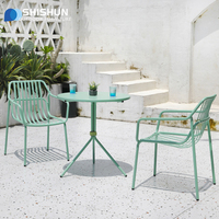 Ensemble table et chaises de jardin moderne pour extérieur, avec structure en alliage d'aluminium, mobilier léger pour salle à manger d'hôtel ou salon