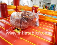 Gonflable commerciale D'amusement mécanique Équipement Haute Taureau de Rodéo Mécanique Gonflable avec toit taureau à vendre