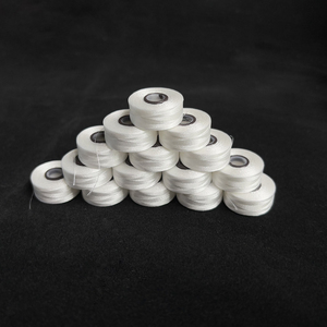 Noyau magnétique blanc L taille 75D/2 Filament polyester fil à broder pré-enroulé pour canette - Product Image 5