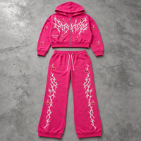 Ensemble de survêtement rose personnalisé pour homme avec imprimé épine gothique blanche, détail cerise et pantalon à cordon OEM ODM