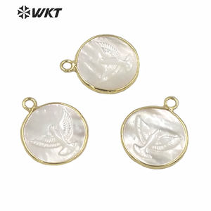 WT-JP237 WKT nouveau design usine directement vente christian religieux la paix pigeon pendentif sculpté naturel blanc pigeon shell pendentif - Product Image 1