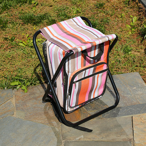 เก้าอี้พับลายทางแฟชั่นแบบใหม่พร้อมกระเป๋าเป้สะพายหลัง เก้าอี้พักผ่อนแบบพกพาสำหรับเดินทาง - Product Image 1