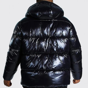 Veste matelassée à capuche pour hommes, chaude pour l'hiver, avec logo personnalisé, support en tissu et toile noire, conception à bulles noires, OEM haut de gamme - Product Image 5