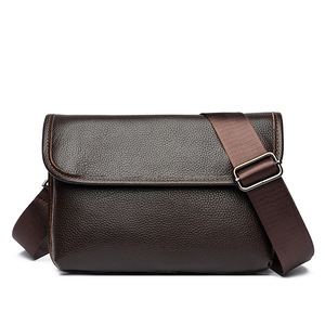 Bolsos cruzados de cuero de vaca unisex para hombre y mujer, estilo casual deportivo para viajes, bandolera de pecho, venta al por mayor - Product Image 1