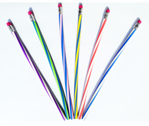 ดินสอแบบใหม่รักษ์โลก แกนอ่อนงอได้ สีดำ ลายเกลียวบาง ทำจาก PVC สำหรับเด็ก - Product Image 1