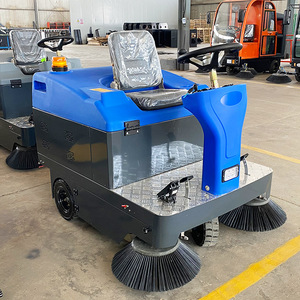 Barredora de calles de 180L con motor para limpieza de carreteras y reducción de polvo - Product Image 1
