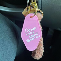 Porte-clés de motel vintage avec logo personnalisé Porte-clés promotionnel rétro en plastique acrylique pour chambre d'hôtel à usage professionnel