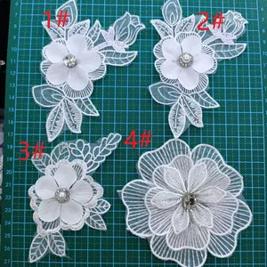 Nouveaux accessoires de vêtements de bricolage de broderie, ornement d'applique de robe de mariage de fleur de centre de strass d'organza