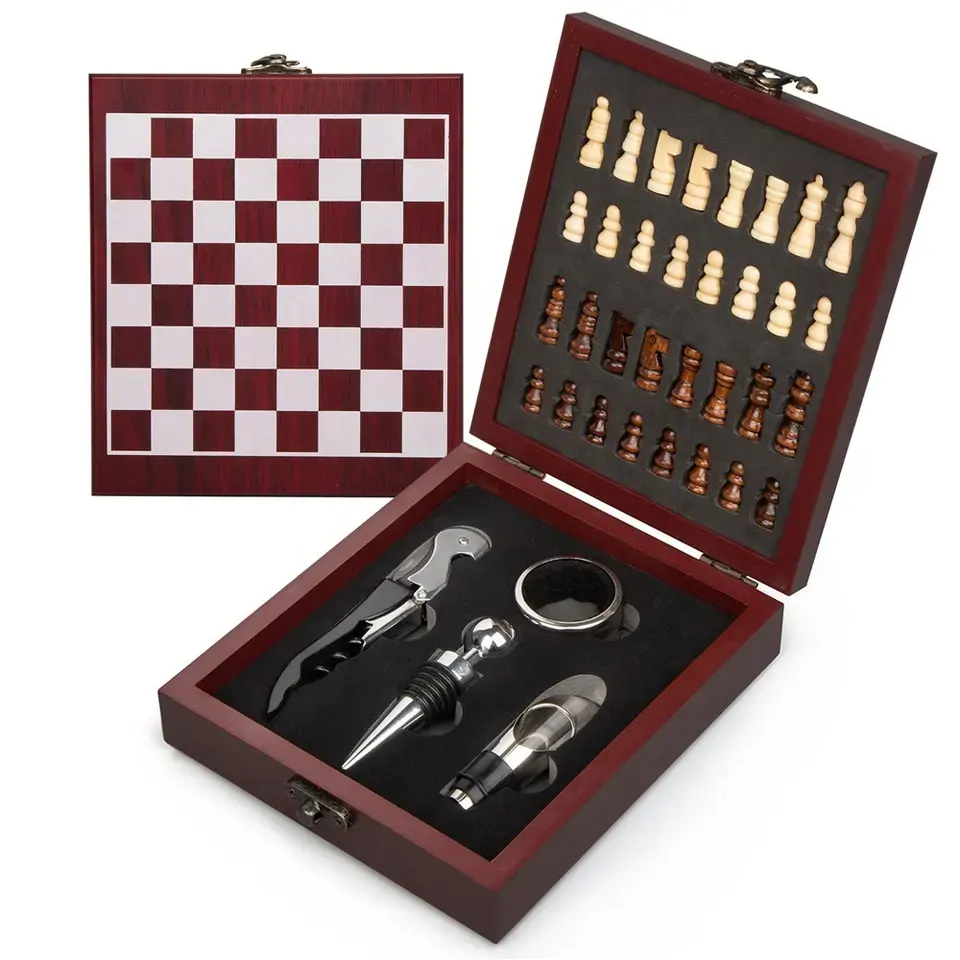 أفضل مبيعاً على الإنترنت 2024 أدوات حانة مفتاح زجاجات النبيذ طقم من 4 قطع صندوق خشبي مع شطرنج عالمي