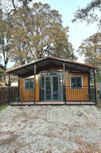 منزل حاويات بجدار أخضر لمراكز الزوار في الحدائق الحضرية والمعارض البيئية - Product Image 6