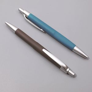 Stylo gel coloré avec colle en spray, corps en caoutchouc, logo publicitaire, stylo personnalisé pour cadeaux de bienvenue - Product Image 5