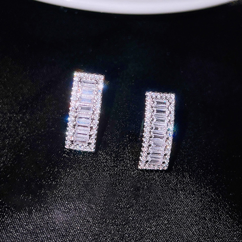 JS0002-E4756