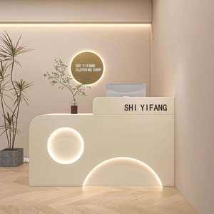 مكتب صالون مانيكير حديث باللون الوردي ، مكتب استقبال أمامي من الخشب بتصميم مكتب أمامي بسيط - Product Image 2