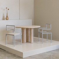 Table basse moderne minimaliste en marbre travertin naturel de style nordique Cammy Stone pour petit salon