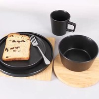 Exportqualität Keramik-Geschirrset 16-teilig Modernes Design Mikrowellengeeignet Glasierte Oberfläche Einfarbig Enthält Teller Schüsseln Tassen