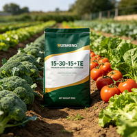 Poudre soluble NPK 15-30-15+TE directement de l'usine pour l'enracinement des plants, la phase de germination pré-fleurissement, FOB Qingdao, étiquette OEM