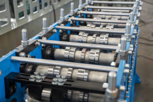 2025 nuevo Metal de alta velocidad de acero ligero quilla <span class=keywords><strong>C</strong></span> canal Stud y pista para hacer perfil de paneles de yeso máquina formadora de rollos - Product Image 5