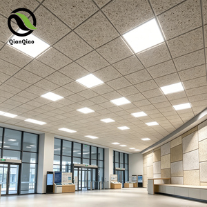 Dalles <span class=keywords><strong>de</strong></span> plafond acoustiques en <span class=keywords><strong>laine</strong></span> <span class=keywords><strong>de</strong></span> <span class=keywords><strong>bois</strong></span> QIANQIAO 600x600mm, panneaux <span class=keywords><strong>de</strong></span> plafond suspendu insonorisants, vente en gros pour bureaux et écoles - Product Image 1