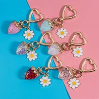 Gantungan Kunci Stroberi Lucu, Aksesoris Tas Kawaii Berbentuk Hati, Bunga Daisy, Hiasan untuk Wanita dan Anak Perempuan