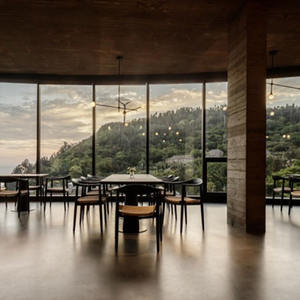 Lámpara de Noche de Diseño Compacto para Hotel Boutique de Lujo, Iluminación Cálida, Ambiente Moderno y Estético para Dormitorio - Product Image 5