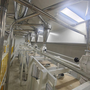 Moteur <span class=keywords><strong>de</strong></span> moulin à <span class=keywords><strong>farine</strong></span> <span class=keywords><strong>de</strong></span> maïs Xingfeng 30 tonnes/24h pour le marché tanzanien, pour une fonctionnement stable des moulins à <span class=keywords><strong>farine</strong></span> - Product Image 1